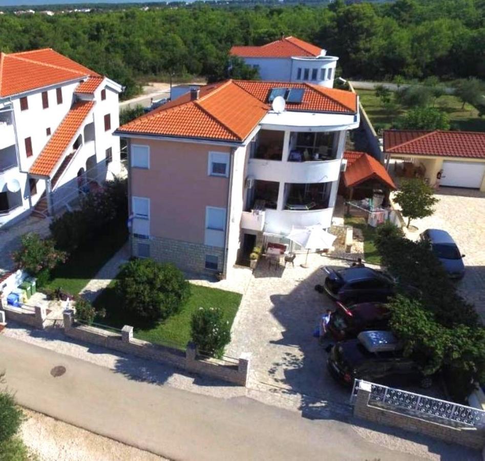 Apartments Jannine Біоград-на-Мору Екстер'єр фото